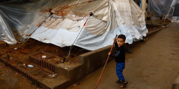 UNICEF: Gazze’deki çocuklar kuru giysi ve yatak olmadan çadırlarda uyuyor