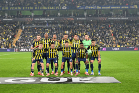 Usta yazardan yıldız isme eleştiri! "Fenerbahçe'de oynadığını bilmesi gerekiyor"