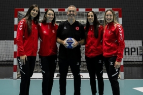 A Milli Kadın Hentbol Takımı Başantrenörü Ginesta Montes: Maçtan maça gelişiyoruz