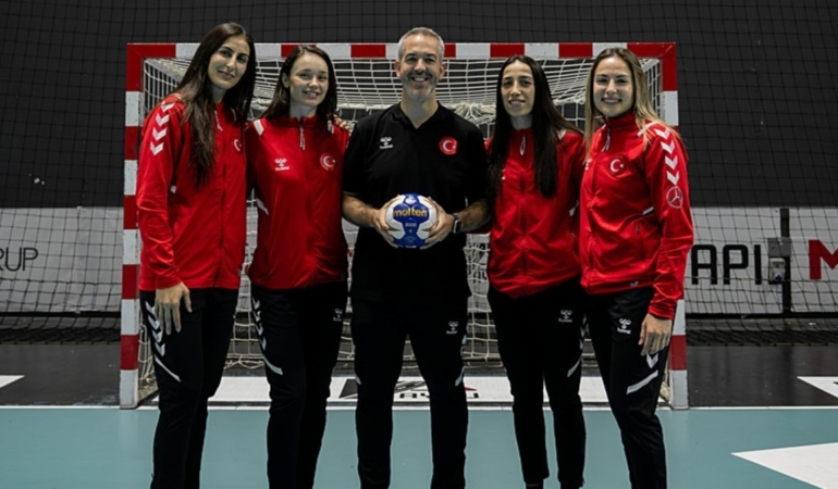 A Milli Kadın Hentbol Takımı Başantrenörü Ginesta Montes: Maçtan maça gelişiyoruz