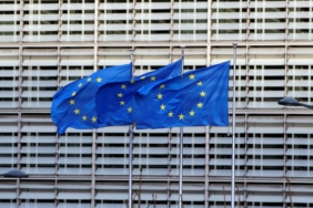 AB, sahibi Musk'ın birliği hedef alan açıklamalarına rağmen X platformunda kalmaya devam edecek