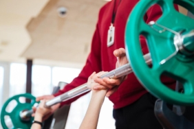 Ağırlık kaldırmak bağırsak mikrobiyomunu sekiz haftada değiştirebiliyor