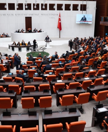 Aile ve Sosyal Hizmetler ile Milli Eğitim bakanlıklarının 2026 bütçeleri kabul edildi