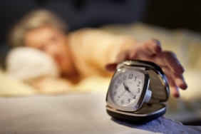 Alarm çalmadan önce uyanıyor musunuz? Milisaniyelik uyanışın sebebi ne?