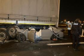 Ankara'da feci kaza: 2 ölü, 1 yaralı