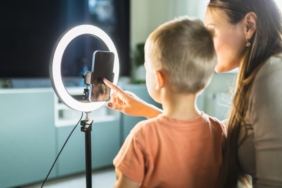 Anket: Avustralya'da yetişkinlerin yüzde 79'u yeni sosyal medya yasağını destekliyor