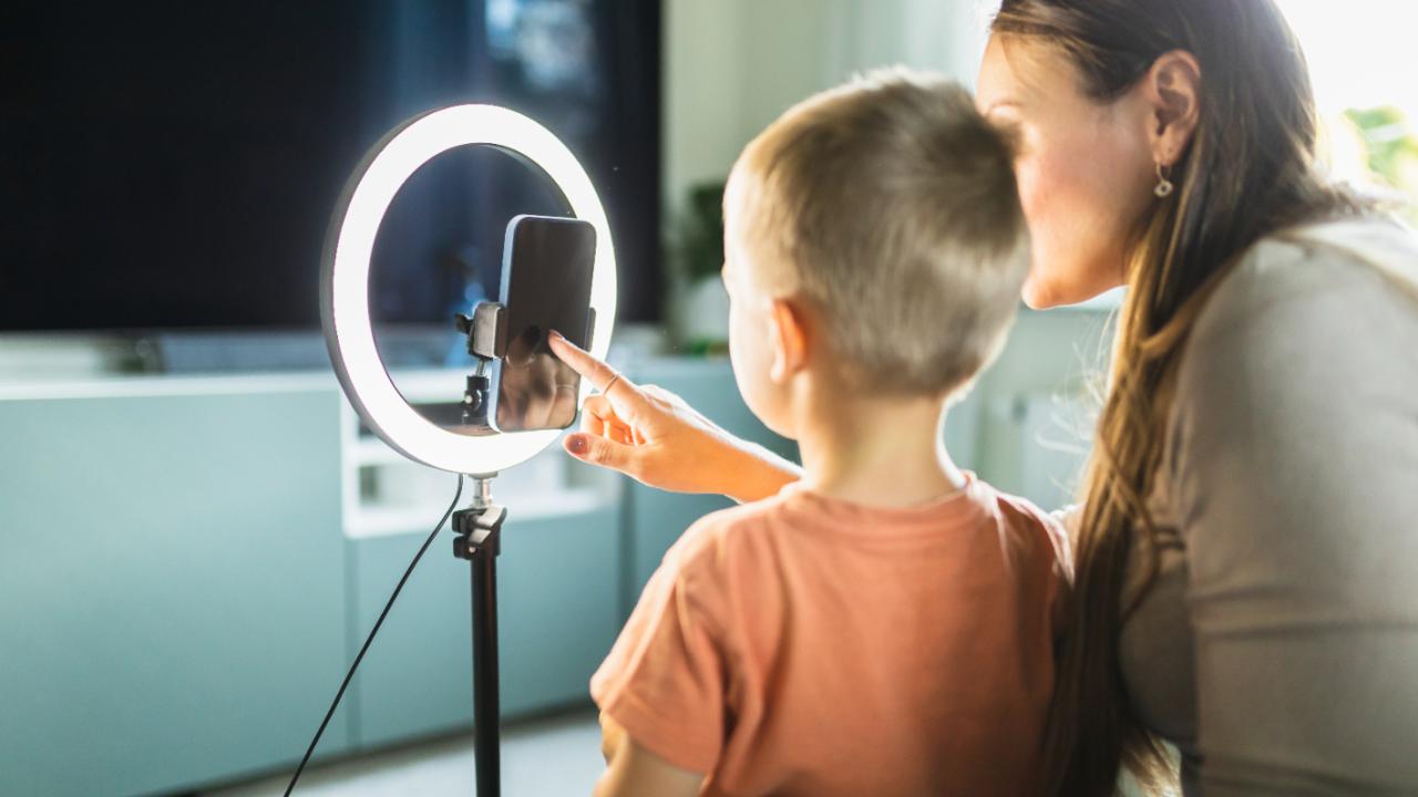 Anket: Avustralya'da yetişkinlerin yüzde 79'u yeni sosyal medya yasağını destekliyor