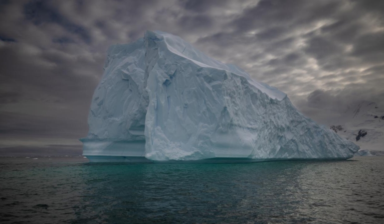 Araştırma: Antarktika'da 13 yılda su seviyelerini tehdit eden 362 buzul depremi oldu