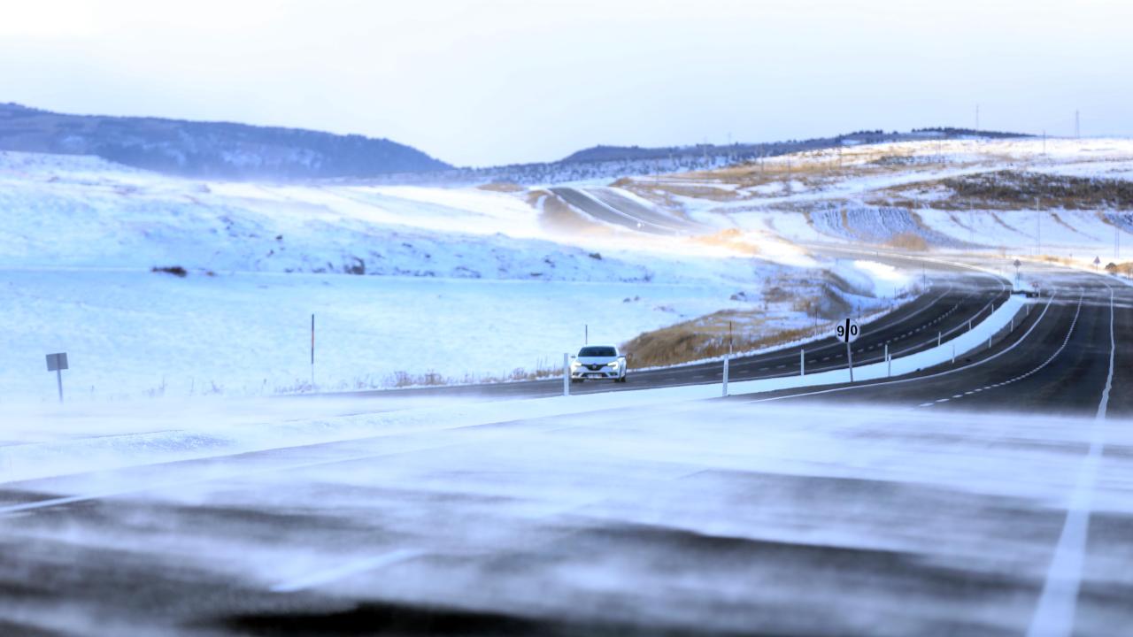 ArdahanŞavşat kara yolunda ulaşıma kar engeli