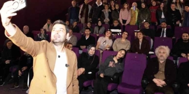 'Bak Postacı Geliyor' izleyicilerine film arasında sürpriz