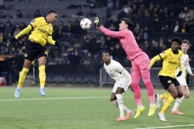 Berke Özer yine penaltı kurtardı!