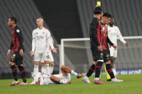 Beşiktaş'ta flaş sakatlık! Paulista maça devam edemedi