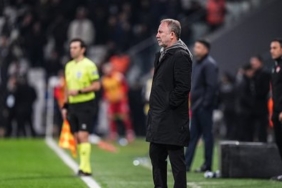 Beşiktaş'ta taraftarlardan Sergen Yalçın ve yönetime istifa çağrısı!