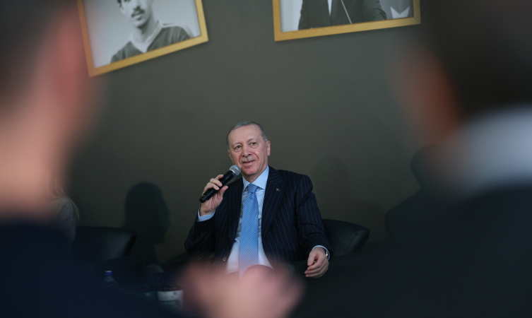 Cumhurbaşkanı Erdoğan: Hep gençlerle omuz omuza yürüdük
