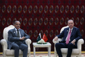 Cumhurbaşkanı Erdoğan'dan Türkmenistan'da diplomasi trafiği