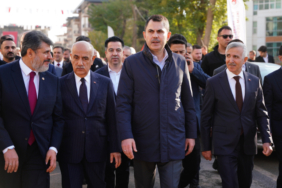 Depremdeki gözyaşları yeni evlerinde mutluluğa dönüştü