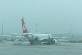 Diyarbakır'da uçak seferleri aksadı