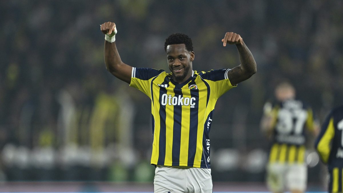 Domenico Tedesco kararını verdi! Artık ilk 11'de o isim olacak