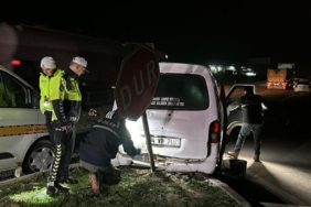 Edirne'de minibüste 20 kaçak göçmen yakalandı