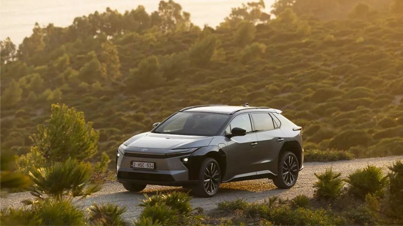 Elektrikli 2026 Toyota bZ4X tanıtıldı: İşte öne çıkan özellikleri