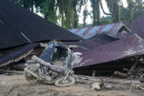 Endonezya'da şiddetli yağışların yol açtığı afetlerde ölenlerin sayısı 604'e yükseldi