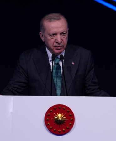 Erdoğan: Asgari ücret için TİSK'in elini taşın altına koymasını bekliyorum