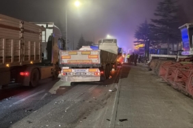 Eskişehir'de tır ile servis minibüsü çarpıştı
