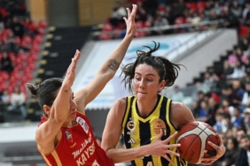 Fenerbahçe Opet deplasmanda kazandı