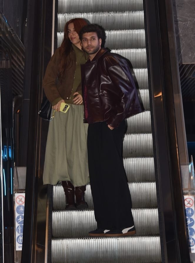 Flaşlar patlayınca aşkları ortaya çıktı: İtiraf etmek zorunda kaldılar