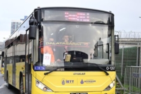 Galatasaray taraftarı Fenerbahçe derbisi öncesi Kadıköy'e geldi