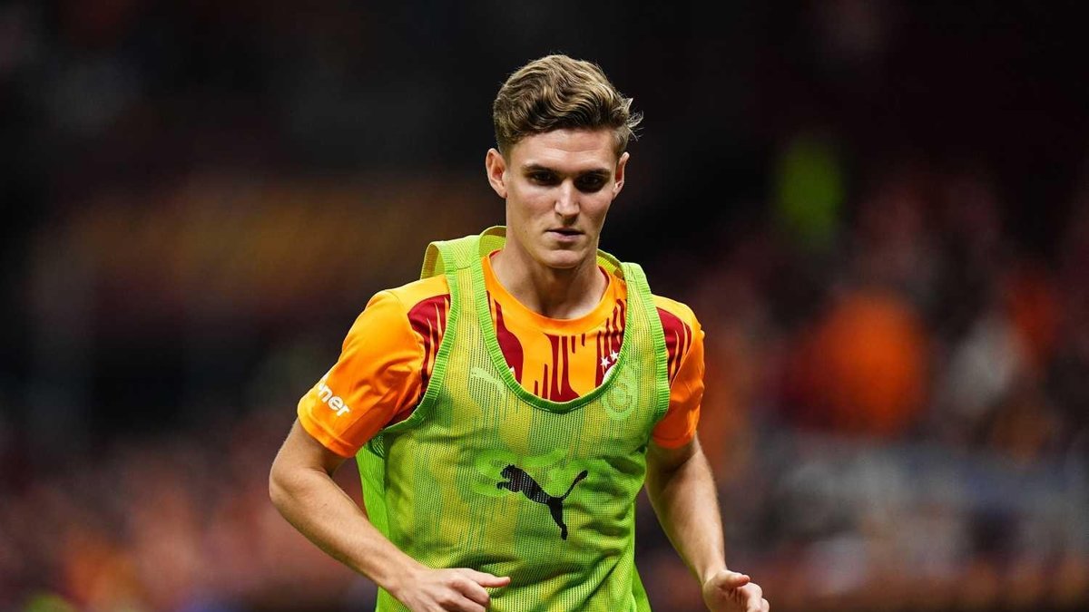 Galatasaray'da Elias Jelert sürprizi!