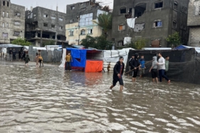 Gazze'deki Sağlık Bakanlığı: Su altında kalan çadırda bir bebek soğuktan öldü