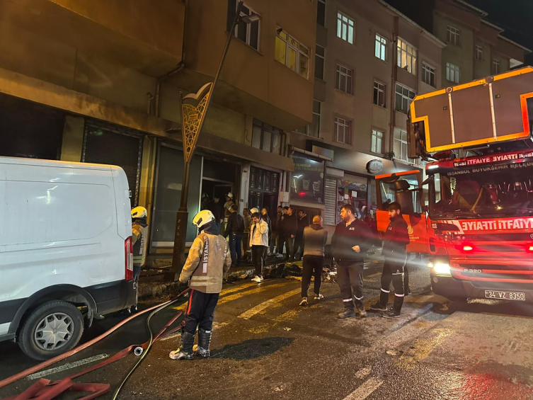 İstanbul'da ev yangını: 3 çocuk yaşamını yitirdi