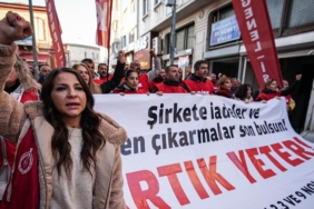 İzmir'de CHP'li belediyelerde işçilerin eylemi sürüyor