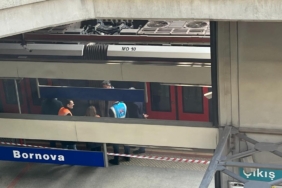 İzmir'de metro raydan çıktı