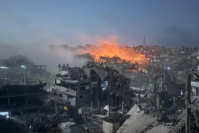 Katil İsrail ateşkese rağmen Gazze'nin güney ve kuzeyini vurdu