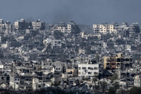 Katil İsrail'in Gazze'de düzenlediği saldırılarda 1 kişi öldü 12 kişi yaralandı