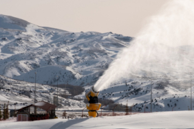 Kayak merkezlerinde suni karlama devrede