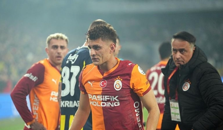 Kazımcan Karataş'a çakmak atan taraftarın cezası belli oldu!