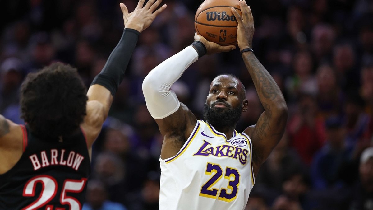 LeBron James’in son dakika atışları Lakers’ı 76ers karşısında zaferle buluşturdu