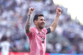 Lionel Messi için 21 metrelik dev heykel!