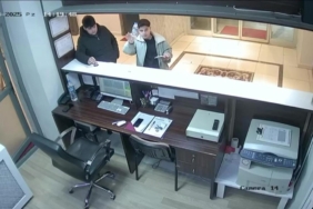 Öğrencilerden örnek davranış: Su aldılar, parasını kameraya gösterip bıraktılar