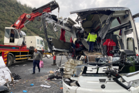 Osmaniye'de yolcu otobüsü tıra çarptı: 6 ölü, 11 yaralı