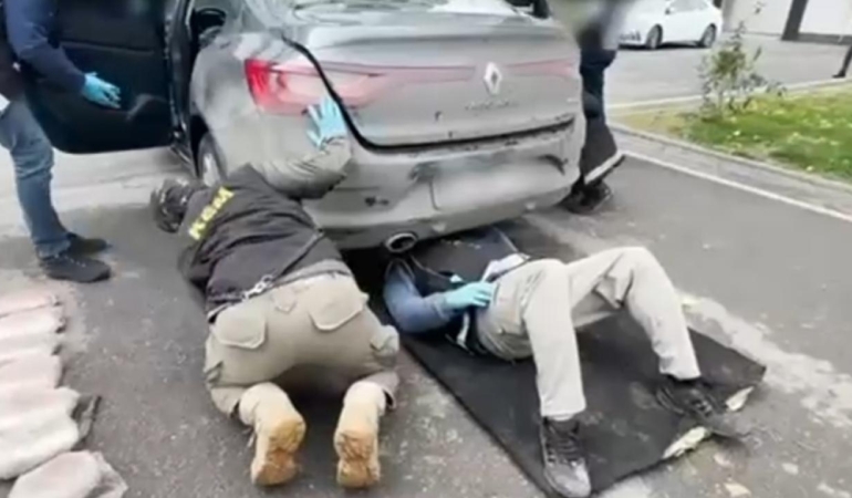 Otomobilin koltuklarına gizlenmiş 56 kilo uyuşturucu ele geçirildi