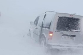 Palandöken geçidinde kar ve tipi nedeniyle mahsur kalanlar kurtarıldı