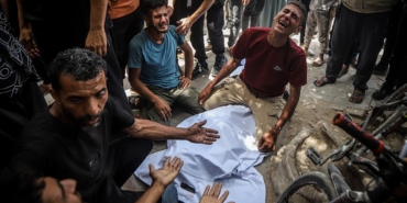 Soykırımcı İsrail'in Gazze'ye saldırılarında can kaybı 70 bin 117'ye yükseldi