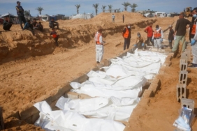 Soykırımcı İsrail'in Gazze'ye saldırılarında can kaybı 70 bin 654'e yükseldi