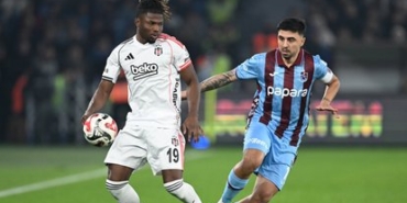 Trabzonspor-Beşiktaş maçında VAR'dan kırmızı kart kararı! İşte o pozisyon