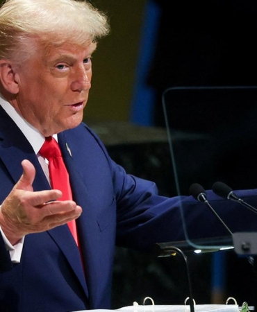 Trump, fentanili kitle imha silahı ilan eden kararnameyi imzaladı