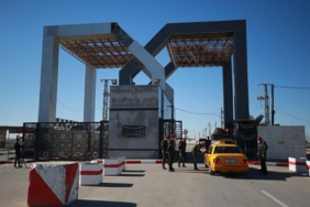 Türkiye dahil 8 ülkeden soykırımcı İsrail'in Refah Sınır Kapısı girişimine ortak tepki